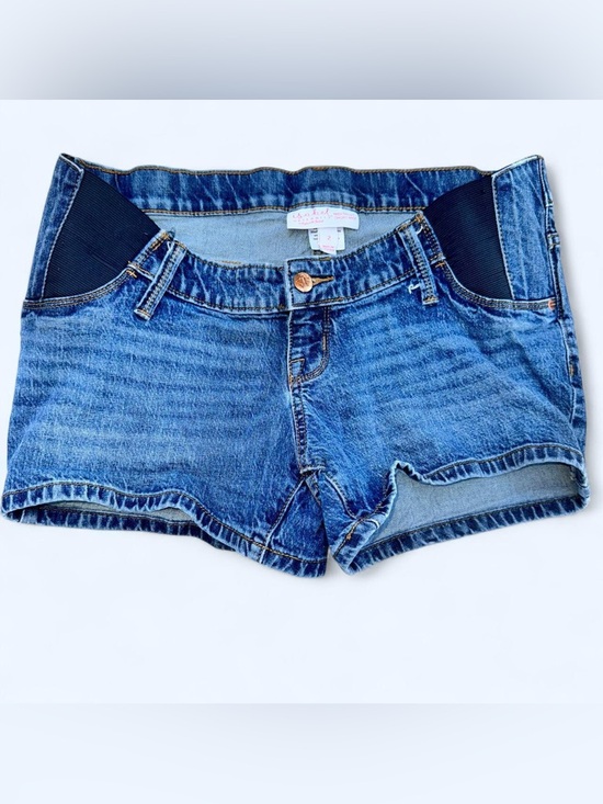 Isabel Maternity by Ingrid & Isabel Pants - *SOLD* 
Isabel Maternity by Ingrid & Isabel Blue Denim Jean Shorts